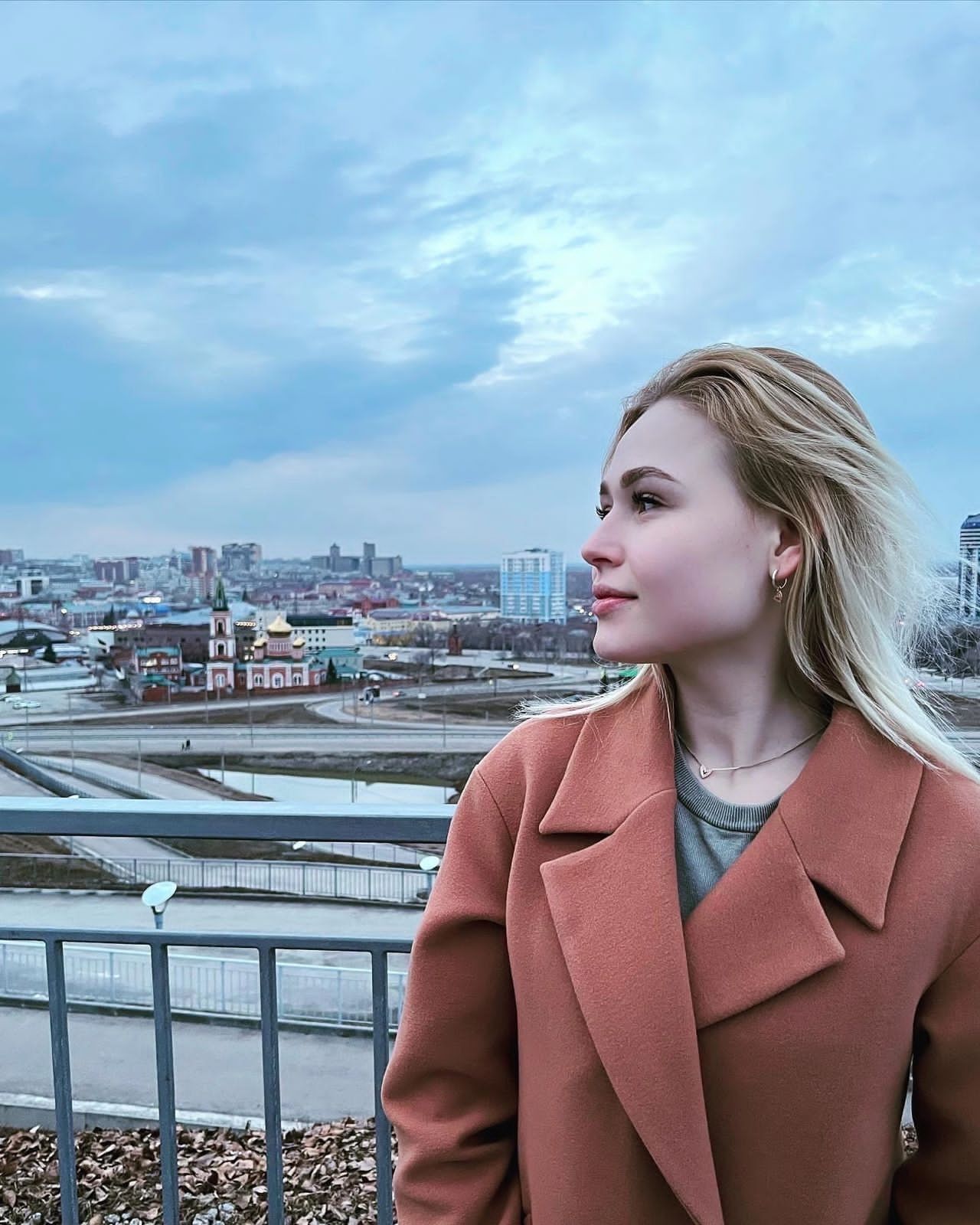 Путана Викуся Блондинка c 2 размером груди у метро Владимирская Санкт-Петербург Фото - 2